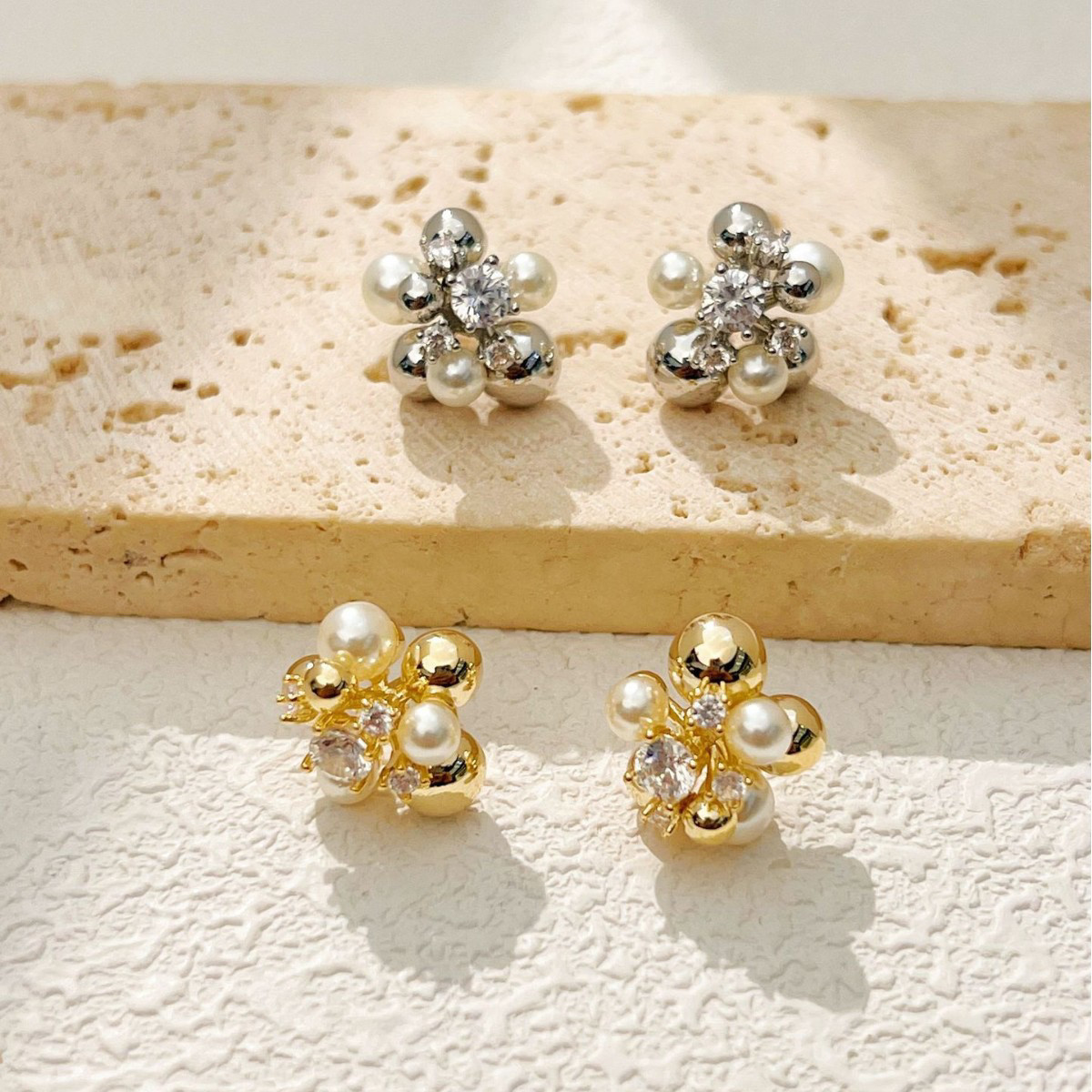 2025轻奢温柔气质耳钉爆款锆石珍珠花球耳环小众级感花朵耳饰