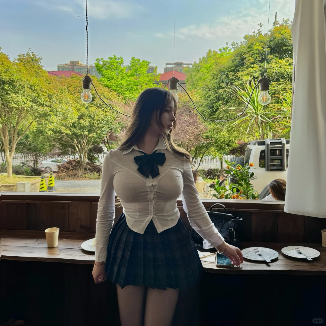 胖薯大码学姐JK收腰衬衫上衣V领百搭长袖秋冬修身学院风白色衬衣