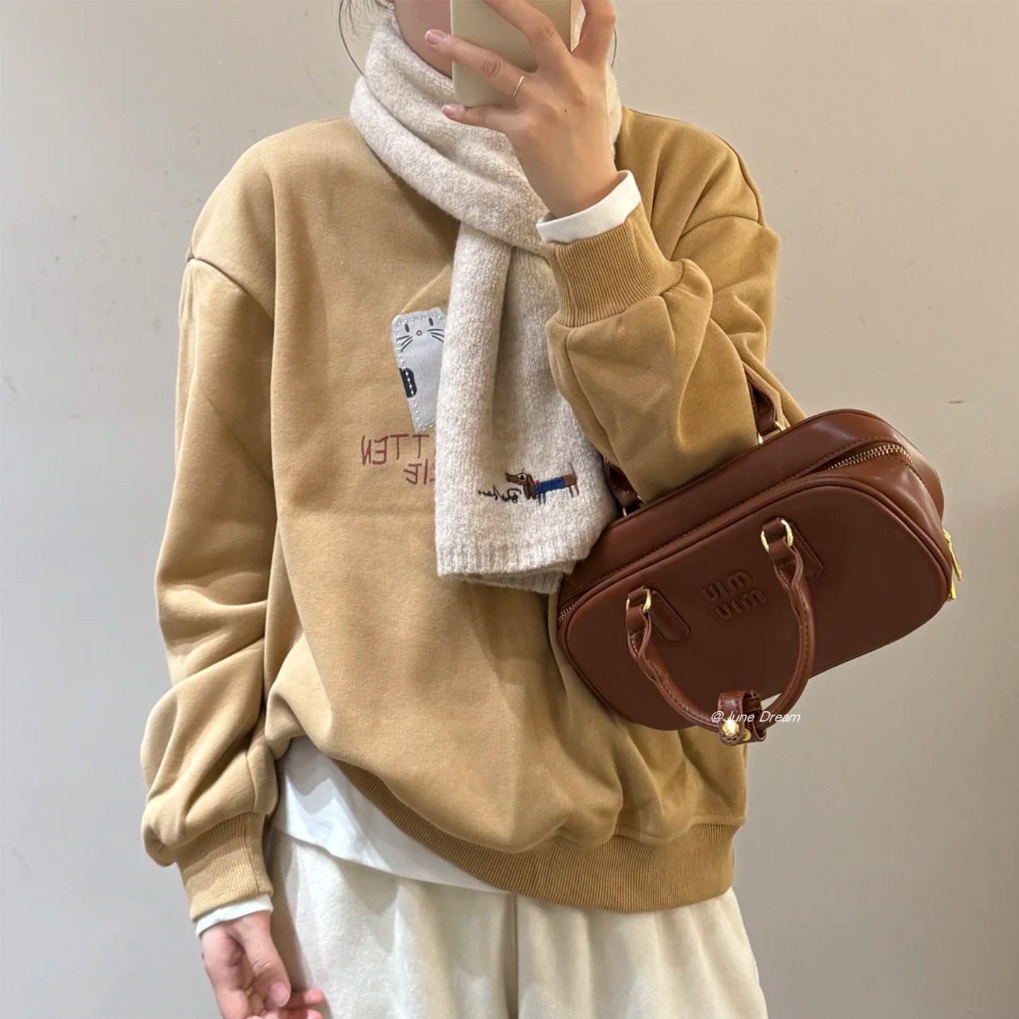 韩系氛围感小狗刺绣围巾