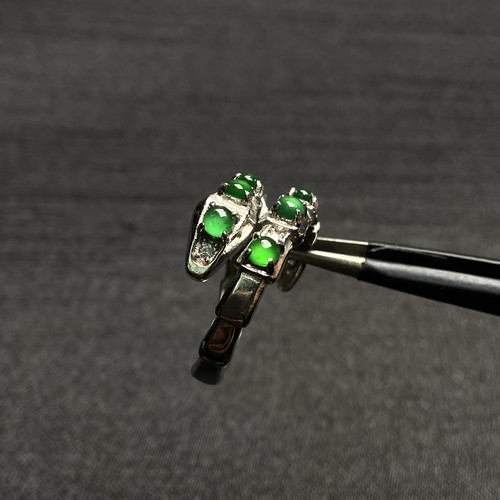 蛇形戒指925银镶满绿翡翠蛋面女款戒指个性天然A货翡翠戒指活口