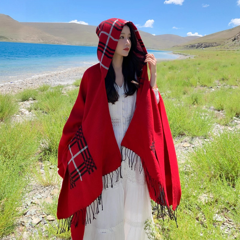 西北旅游穿搭披风女秋民族风斗篷