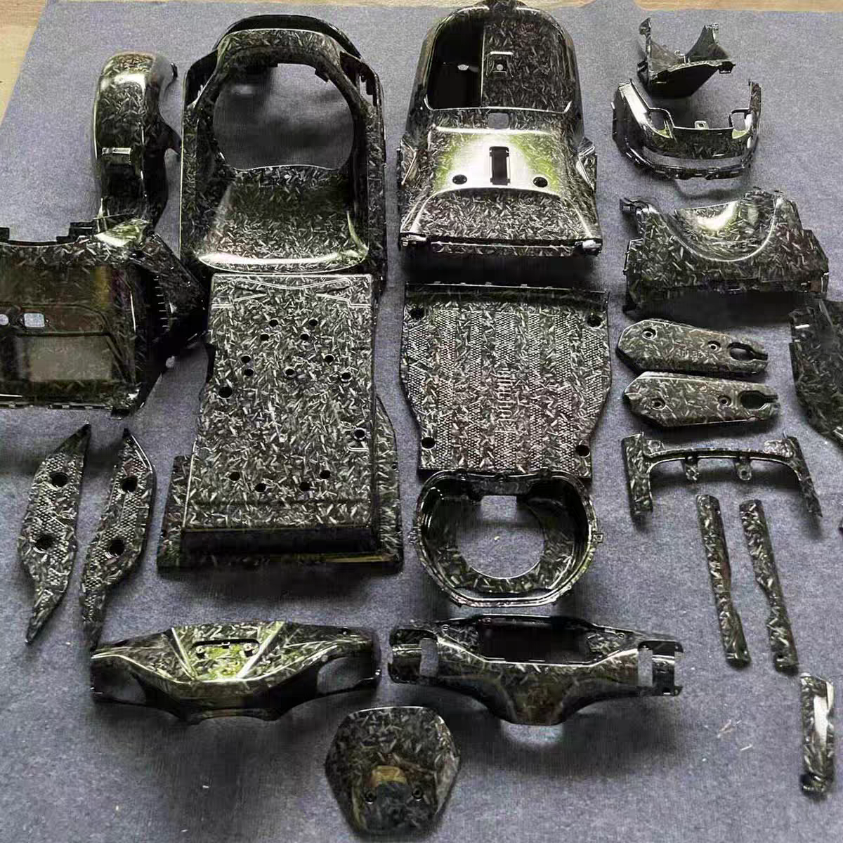 适用于9号电动车MZ  MIX内壳PP件外壳前内泥板脚踏板前内原厂九