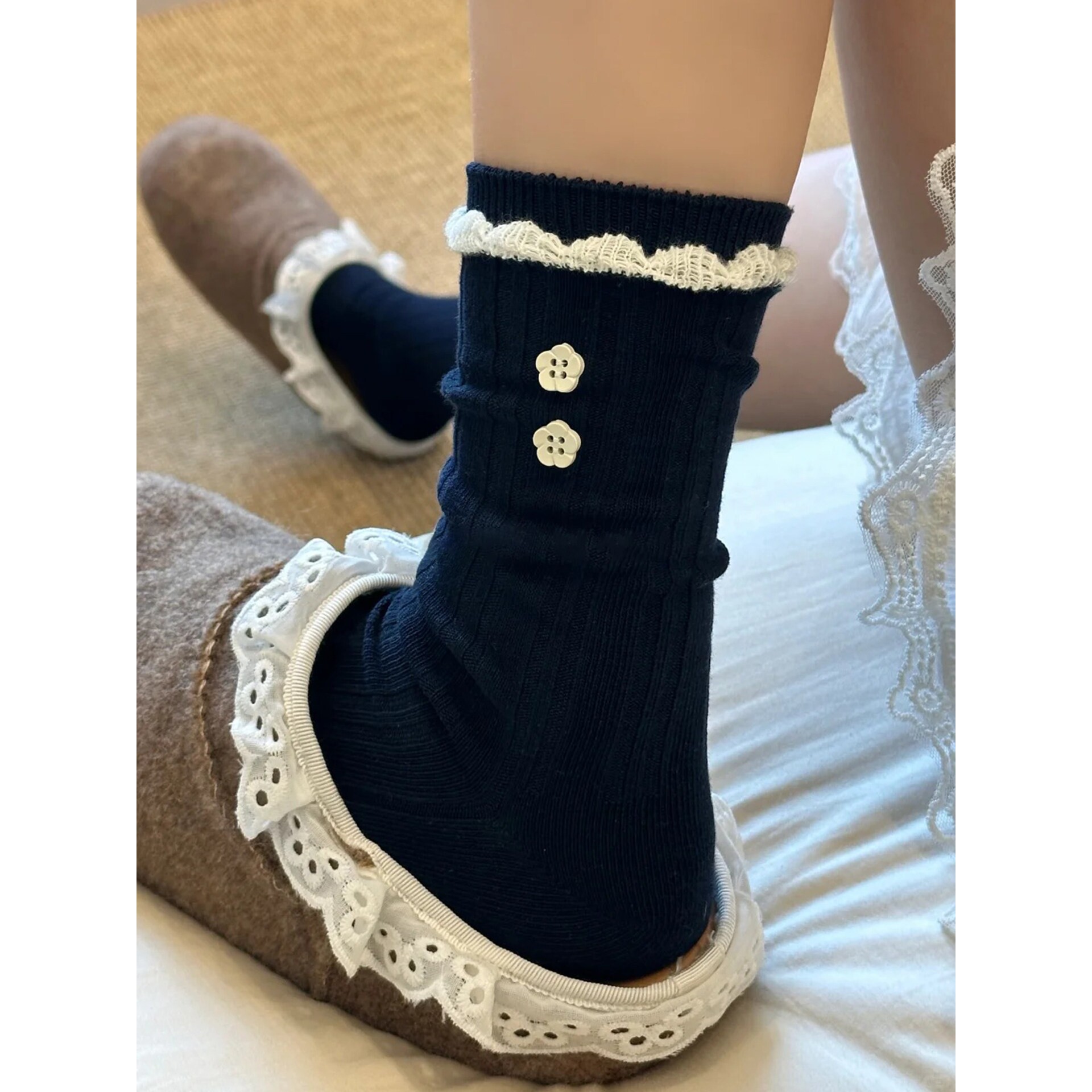 花边袜子女秋勃肯鞋搭配袜子堆堆袜蝴蝶结袜子长袜中筒袜女条纹袜