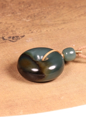 苏工新疆和田玉碧玉平安扣吊坠