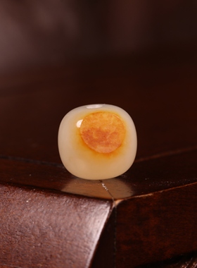 新疆和田玉籽料红皮老型珠手链