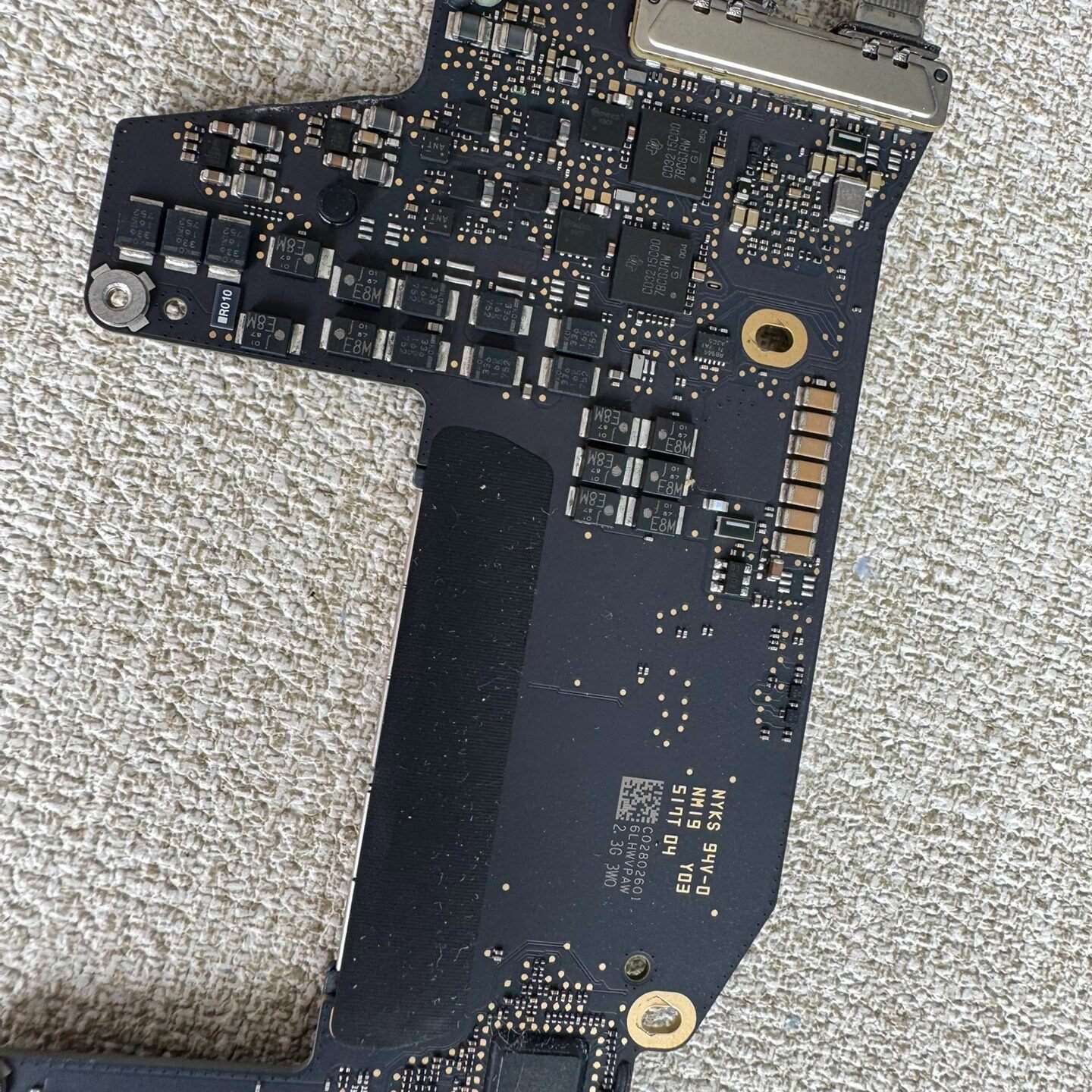 可维修A1708 13寸17年MacBook Pro主板议价