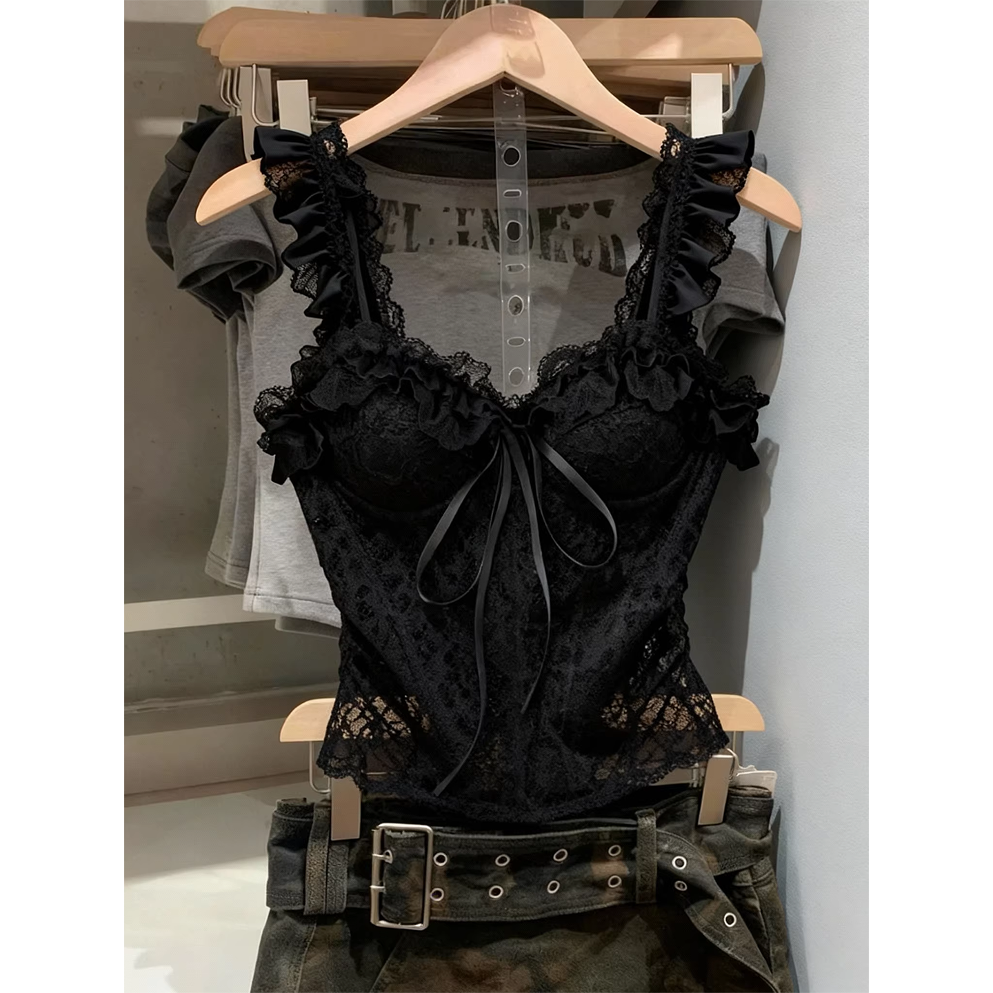 高端货女装蕾丝抹胸带胸垫后背拉链美背心时尚潮流镂空设计吊带