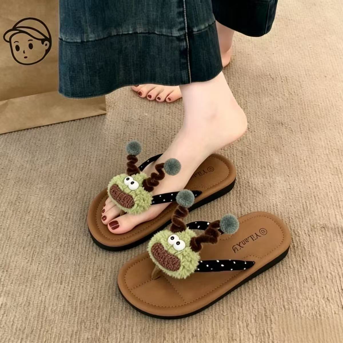可爱卡通波点人字拖女款2026夏季