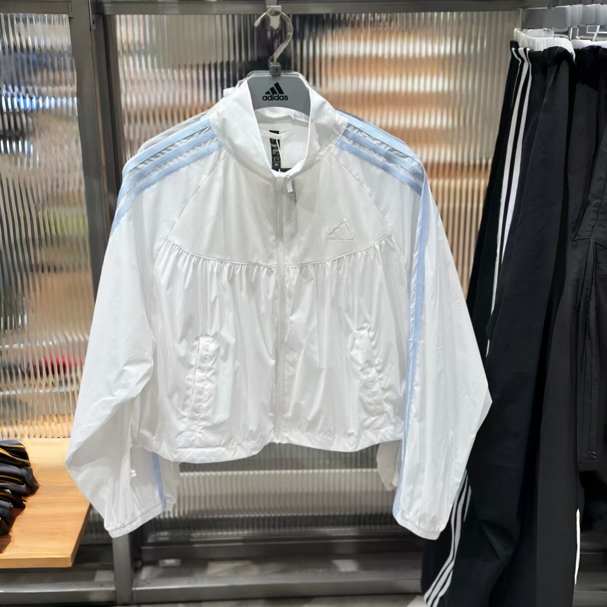 26秋季新款Adidas阿迪达斯女子多巴胺logo休闲运动夹克外套KZ4200