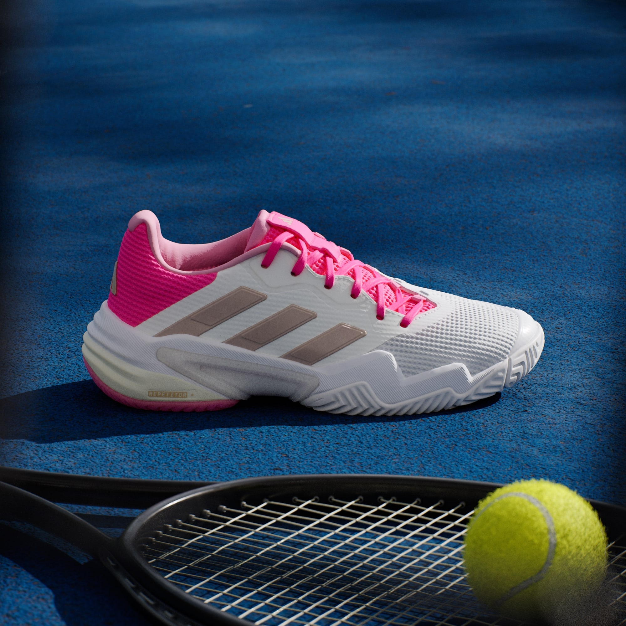 adidas阿迪达斯女子网球鞋25新款专业比赛狼牙13代运动鞋JP9842