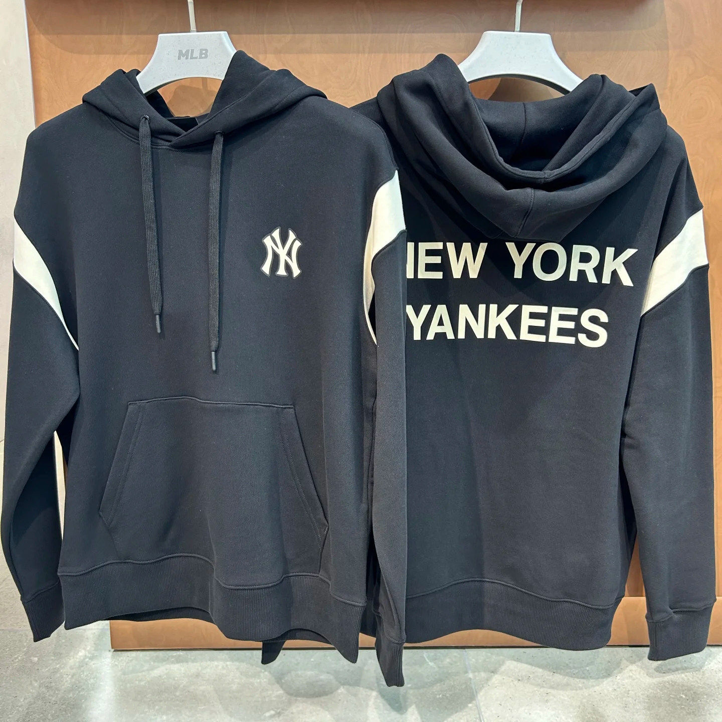 MLB卫衣男女同款NY复古撞色字母情侣休闲运动连帽套头衫3AHDV0244