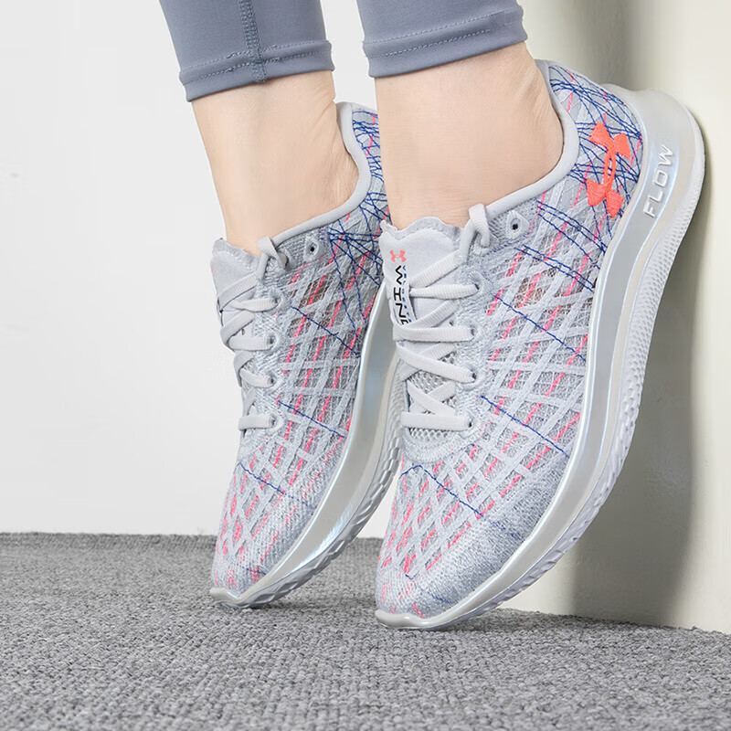 安德玛UA女士运动跑步鞋