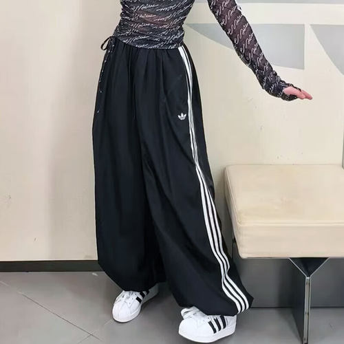 adidas三叶草女款春透气运动长裤