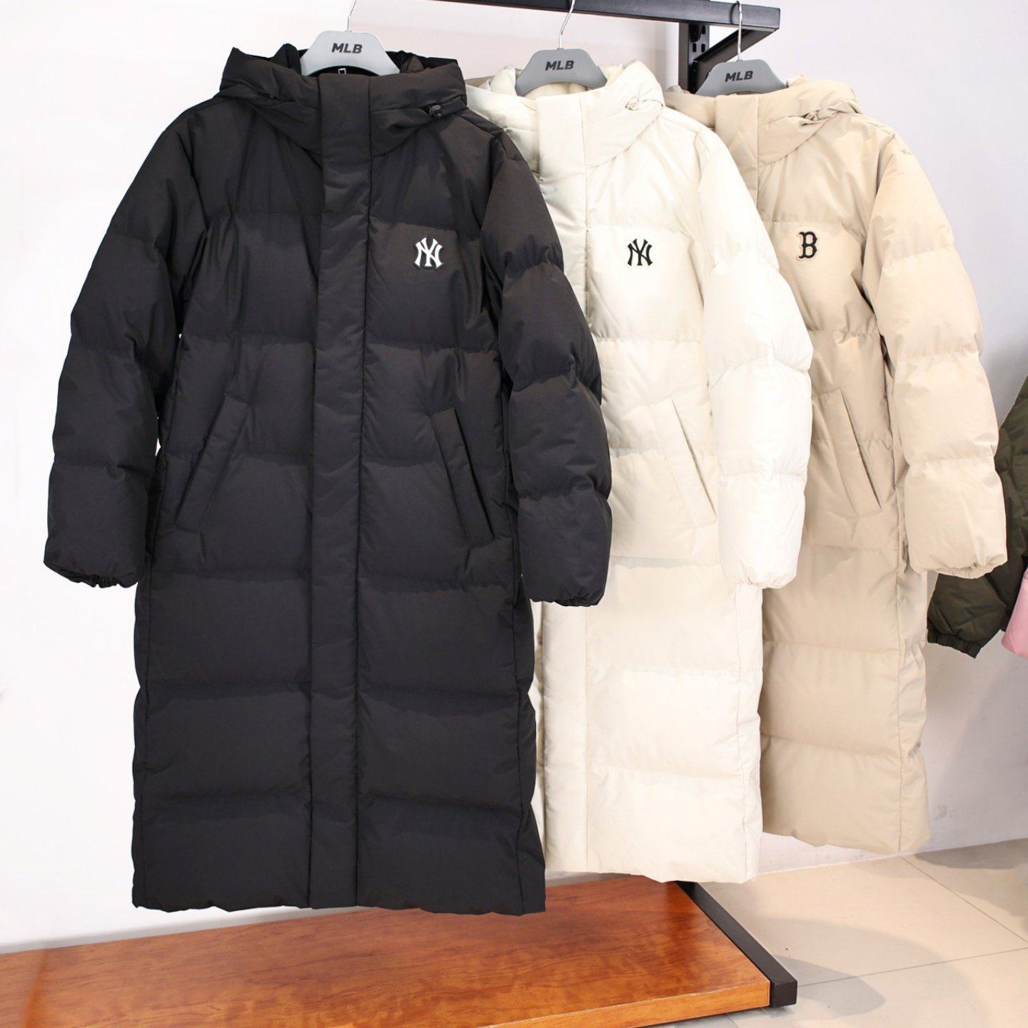 MLB羽绒服25冬季新款男女NY防水长款连帽运动棉羽外套3ADJB2356