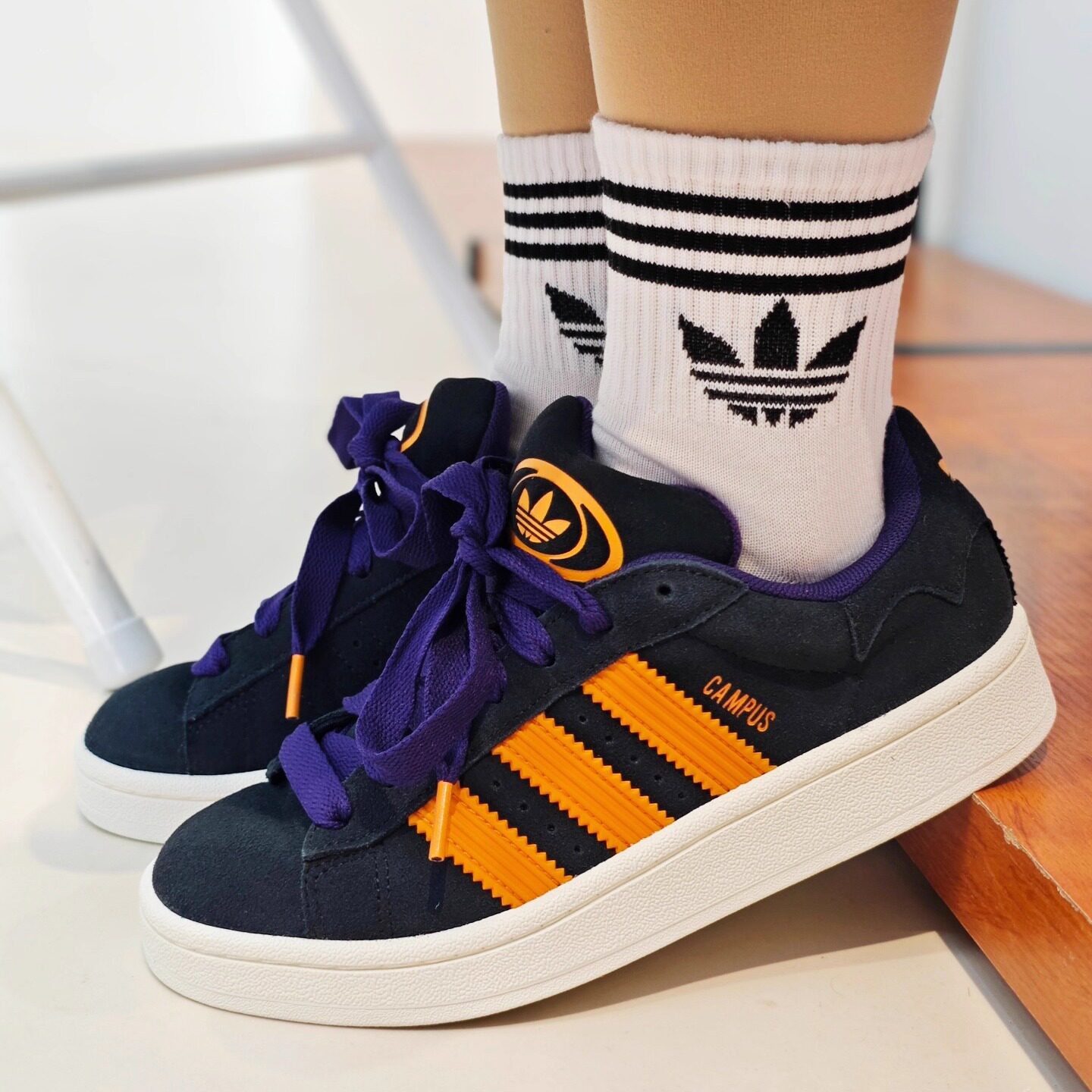 阿迪达斯三叶草男女面包鞋滑板鞋