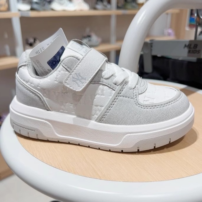 MLB厚底防滑儿童运动板鞋