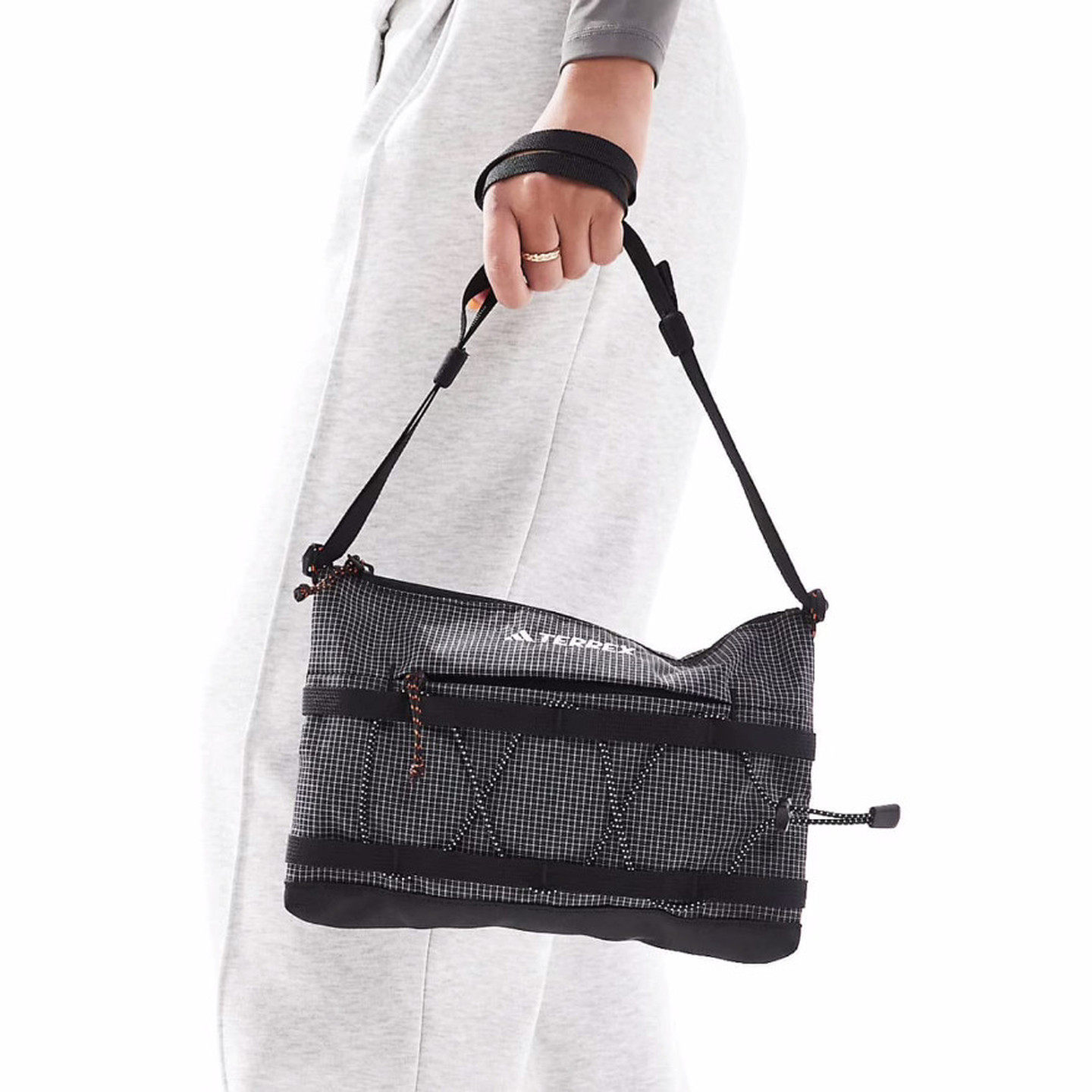 adidas阿迪达斯Terrex男女运动斜挎包单肩手提拎包JJ1481 JD3432,运动包/户外包/配件,挎包/拎包/休闲包,淘宝优惠券,粉丝福利购,淘宝优惠卷