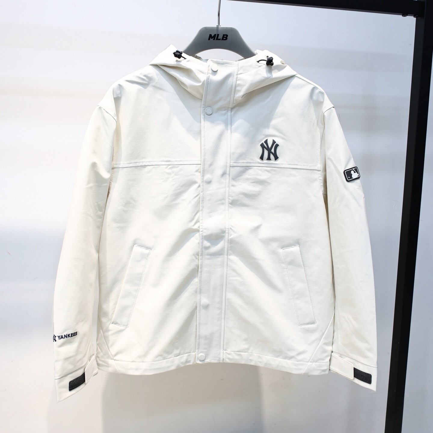 26新款MLB男女夹克NY小标防水防污三防休闲运动连帽外套3AWJB0161