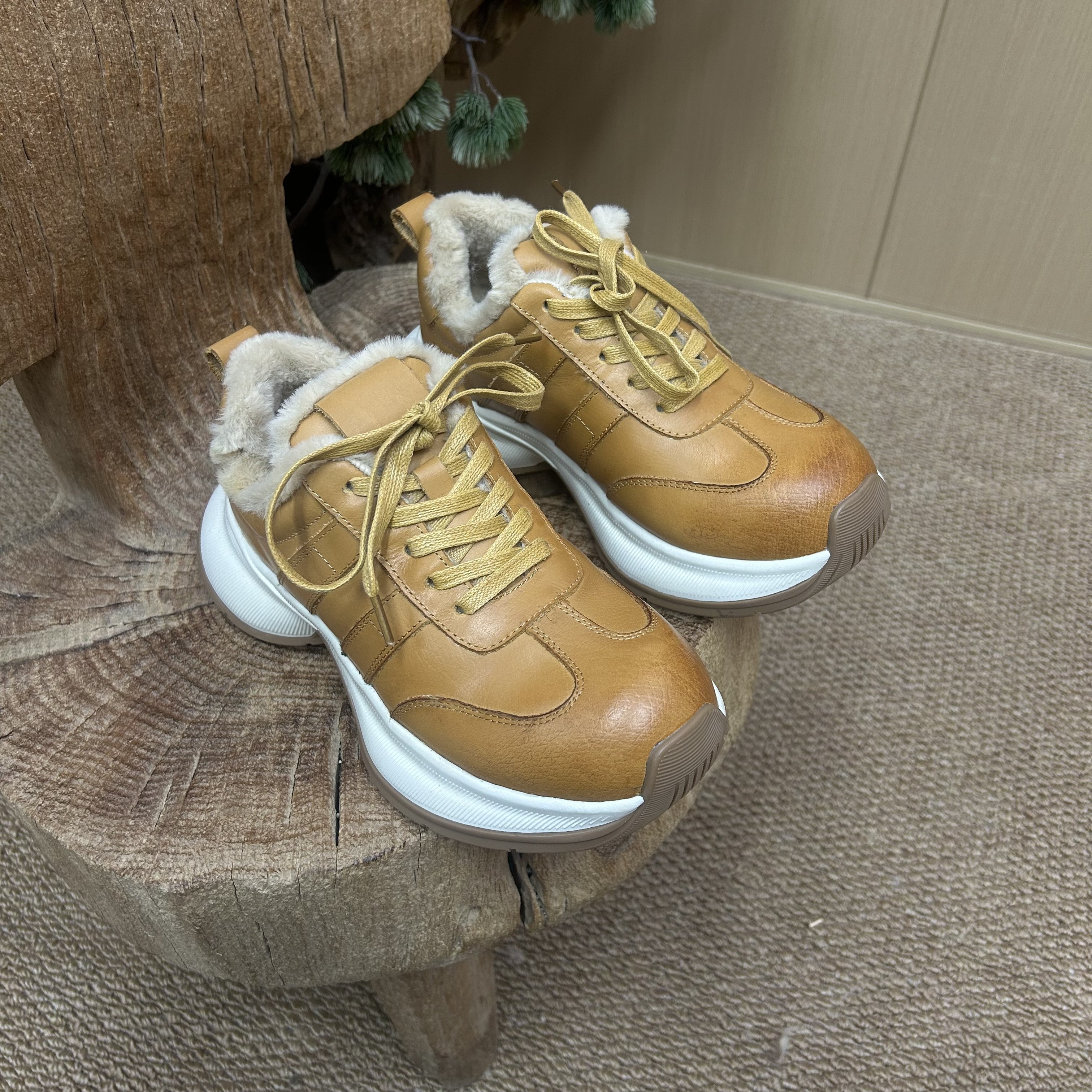 老爹鞋加绒户外女鞋女士保暖时尚棉鞋休闲鞋