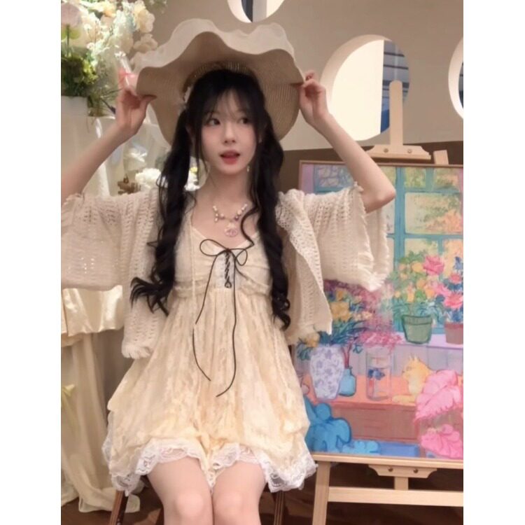 少女风度假早秋蕾丝花苞吊带连衣裙套装女旅游显瘦防晒披肩两件套