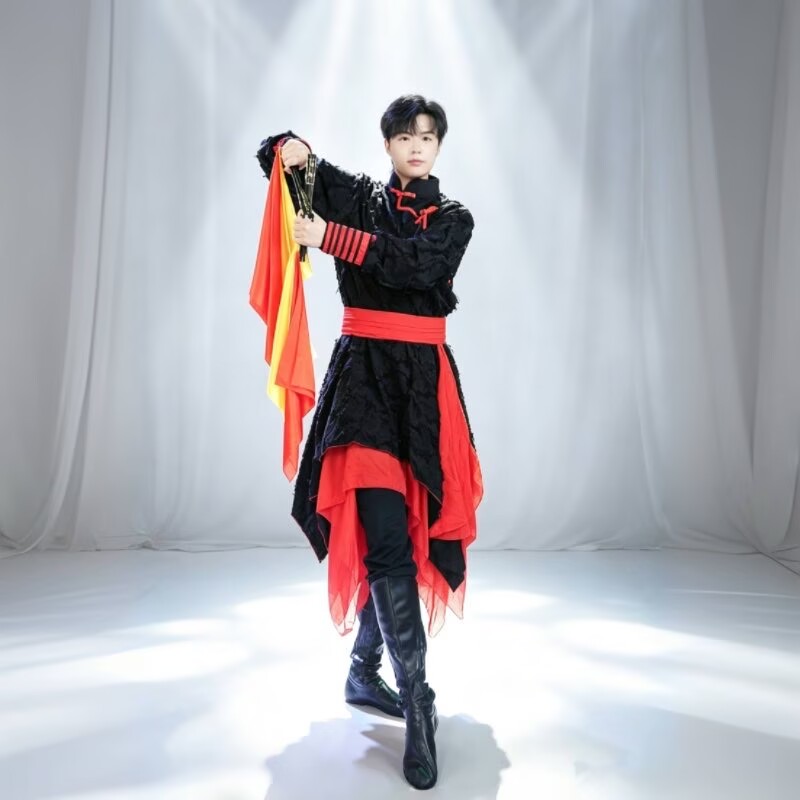 男款蒙古舞双层大摆演出服图片