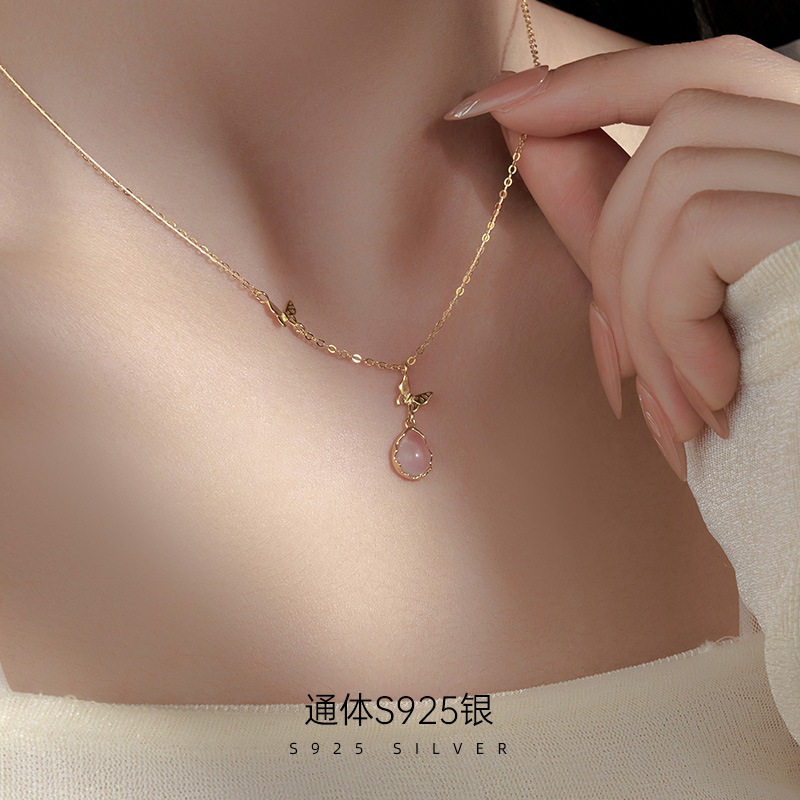 日系topwhit925银蝴蝶项链女轻奢气质粉水晶吊坠锁骨链高级