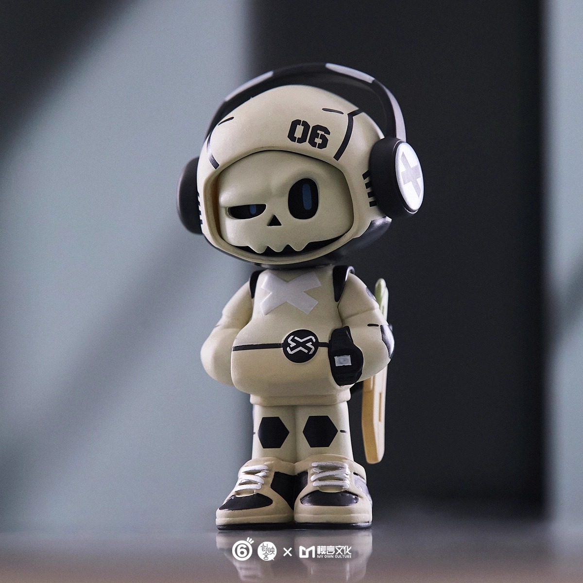 官方正版骨头先生MR.BONE-MINI温变吊卡系列白色变色卡通潮流玩具