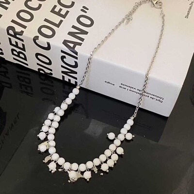 小众白色珍珠字母项链女手工串珠银色链条流苏坠子朋克风
