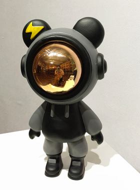 现代简约树脂闪电熊潮流手办公仔客厅样板间儿童房摆件装饰品