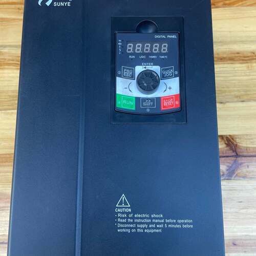 可维修日业变频器，型号CM586-B4T011GB，11KW，议价