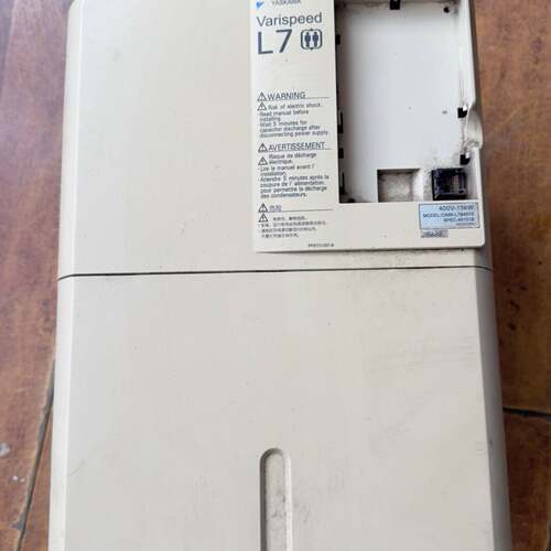 可维修安川变频器G7 L7变频器CIMR-L7B4015 CI议价