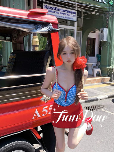 【小红裙】复古撞色高级清新萝莉少女红蓝连体泳衣比基尼减龄泳衣