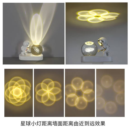 乐卡利宇航员发光摆件情人节礼物桌面客厅水晶球小夜灯办公卧室装