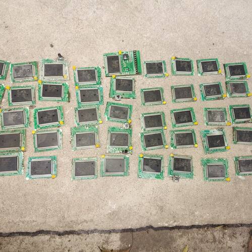 MB90F598G芯片有用得到的联系MB90F598G可帮忙