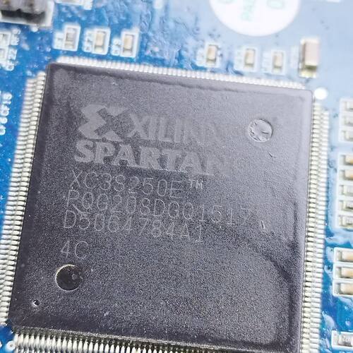 XC3S250E  STM32F103R8T6  开发板