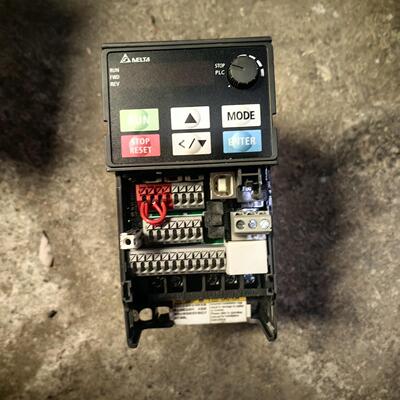 台达变频器MS300系列 VFD2A8M21ANSAA、0.