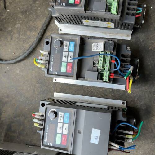台达VFD015EL43W变频器 1.5KW