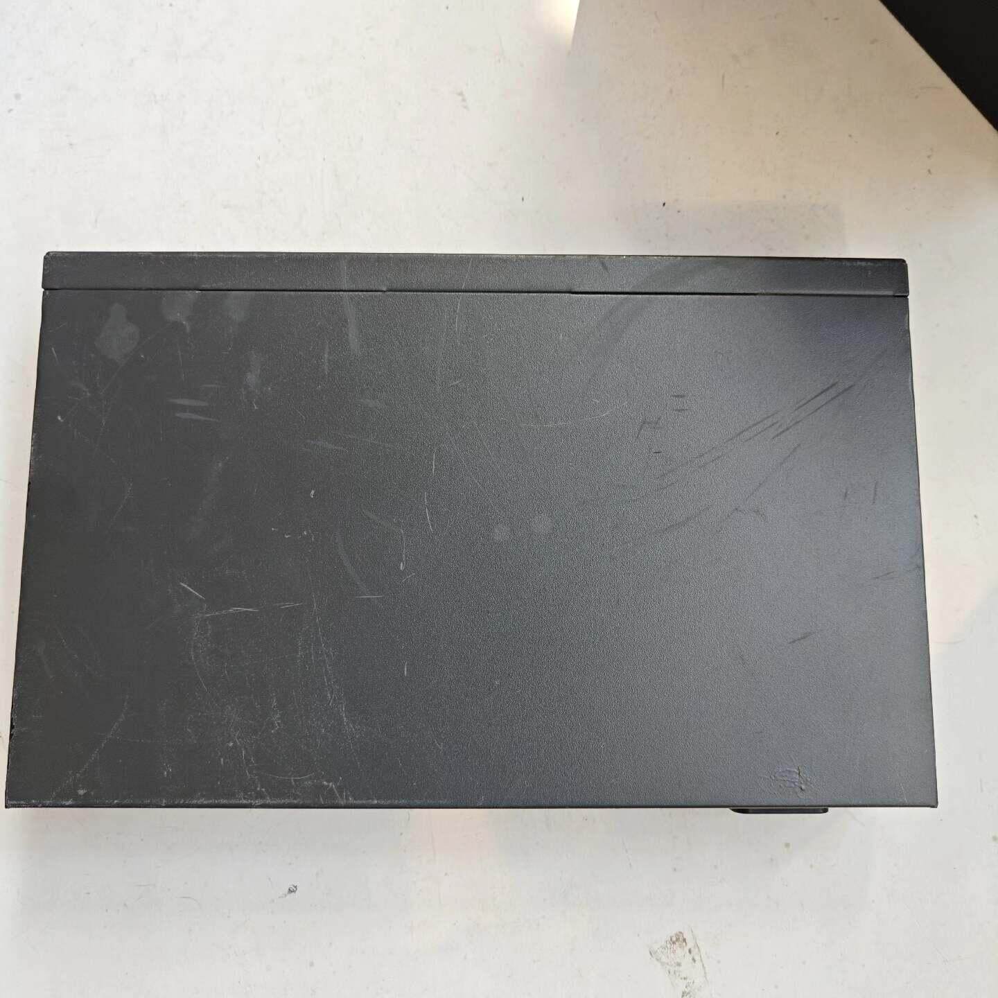 拆机磊科NSD1016D 16口百兆交换机 品像一般(如图)