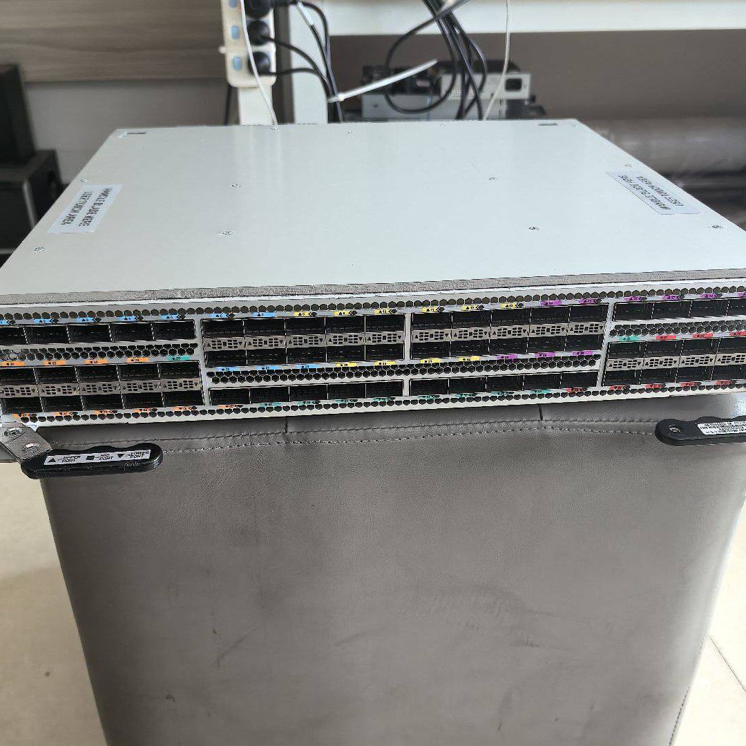 Brocade 36X100G-M 路由器线卡