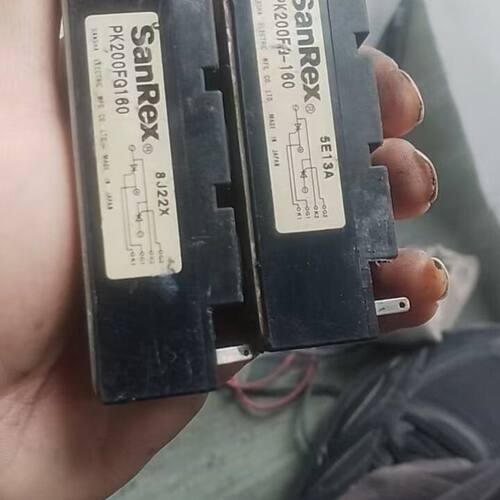 PK200FG160可控硅模块 拆机件 成色还可以 有点