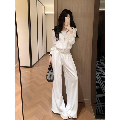 韩系巨好看早秋穿搭一整套2026新款白色卫衣外套女休闲阔腿裤套装