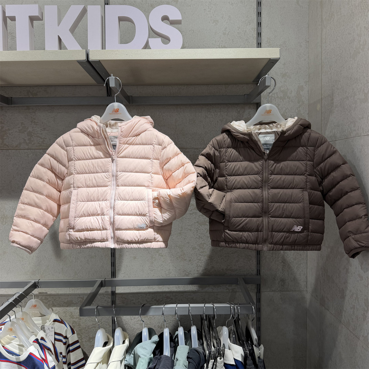 NB童装26冬轻薄短款羽绒服
