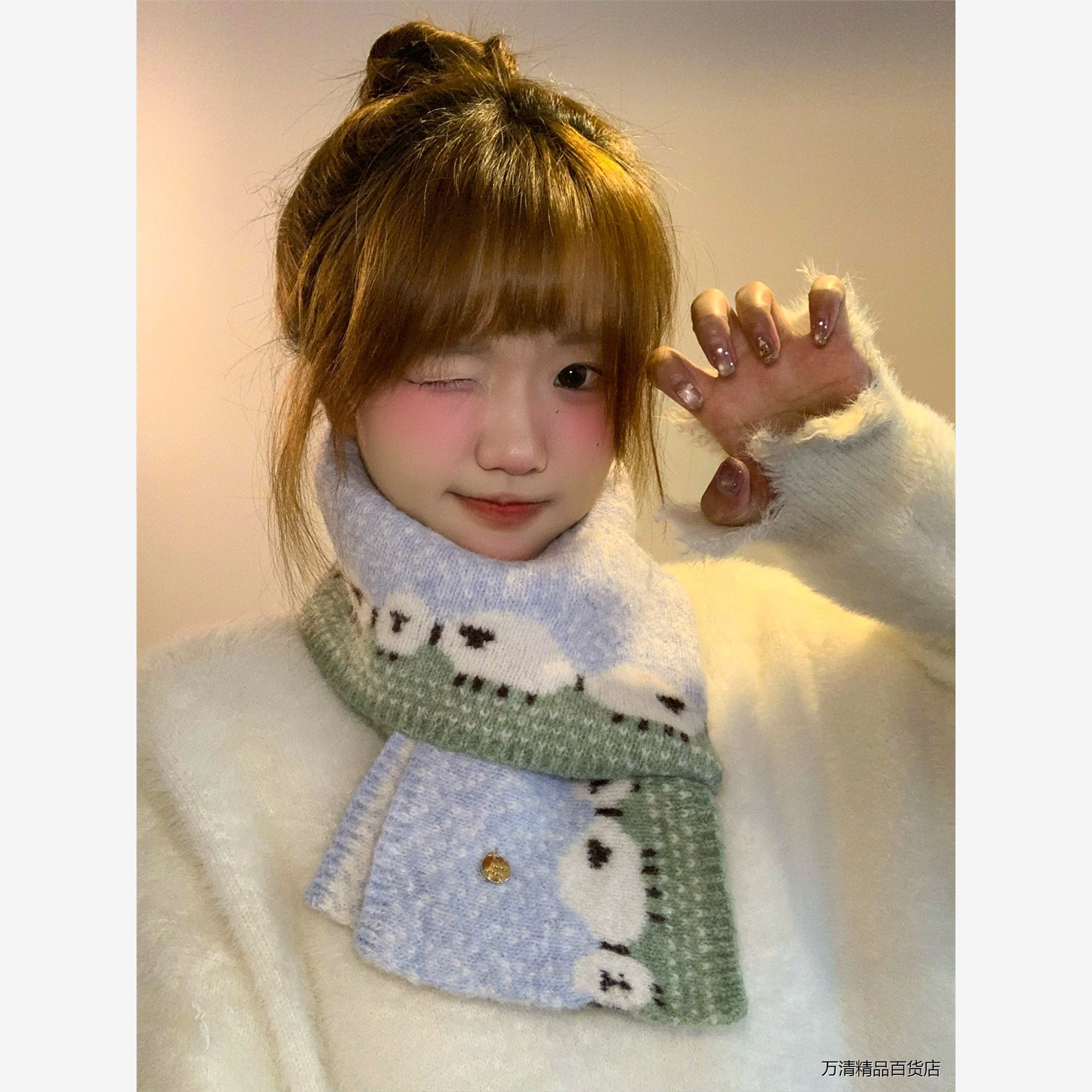 蓝色可爱绵羊提花围巾女