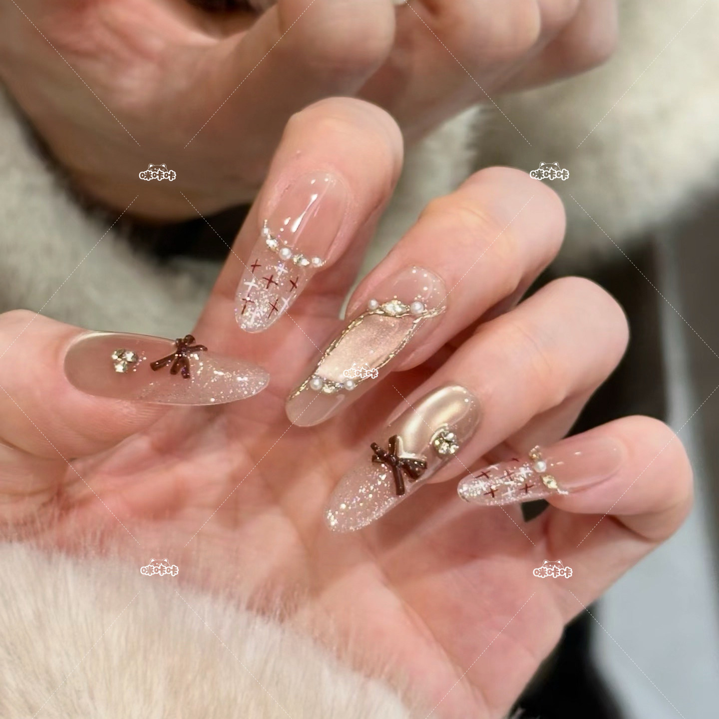 秋季新款显白香槟金蝴蝶猫眼美甲