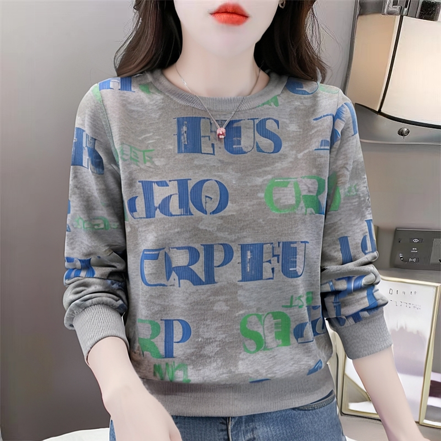 秋装欧货字母印花圆领卫衣女