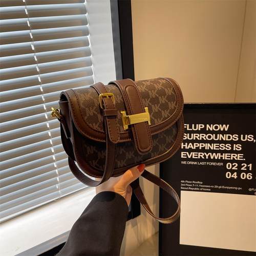 复古女包时尚百搭单肩包斜挎马鞍