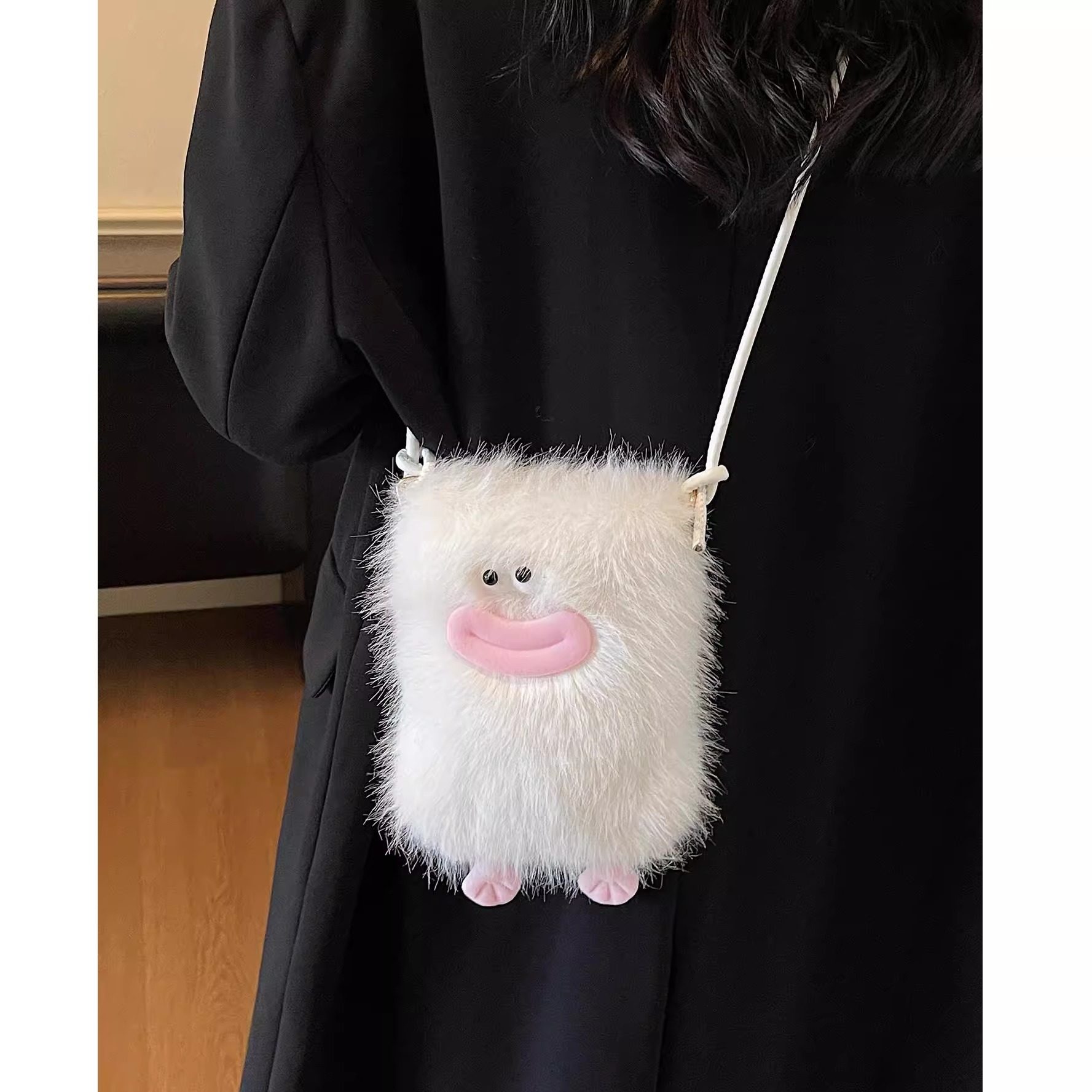 可爱毛茸茸小包包女2025新款时尚毛毛包小方包秋冬百搭斜挎包