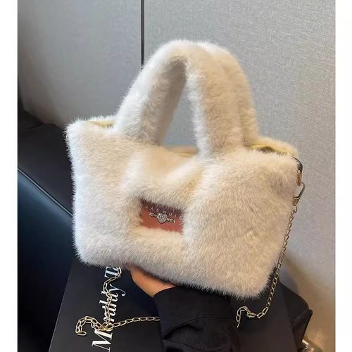 毛绒绒2025新款夏季流行水桶包女