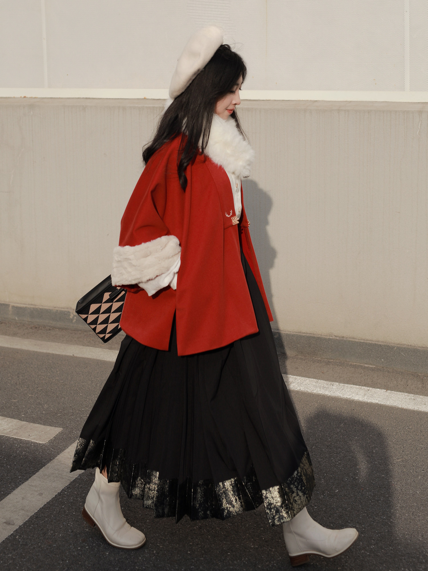 가을 저녁 새벽 LUSHUI HANFU 명나라 중간 길이의 더블 브레스트 코트 빨간색 모직 가을 겨울 코트 새해 전쟁 복장을 따뜻하게 유지