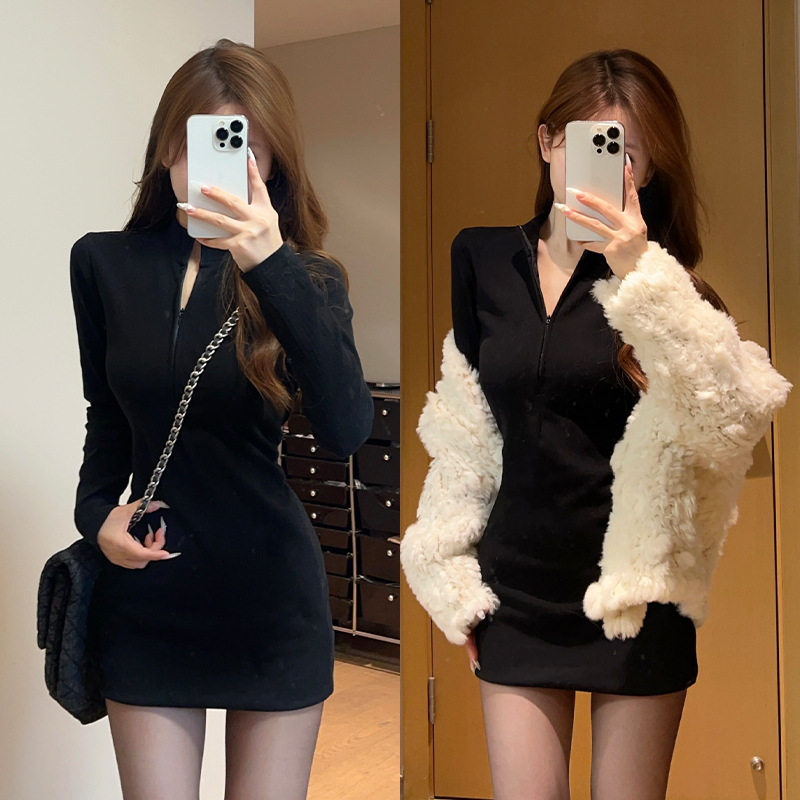 黑色半拉链立领修身包臀连衣裙女春秋百搭针织打底紧身辣妹短裙